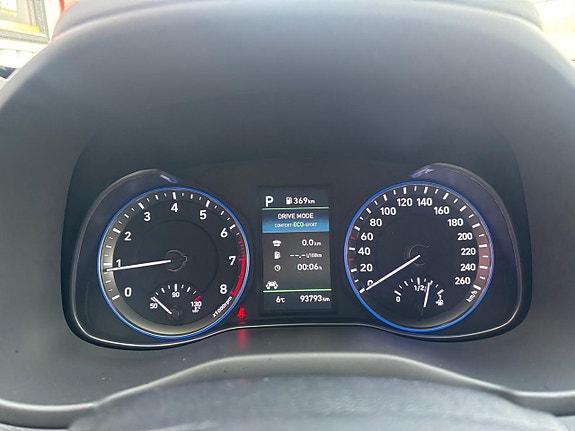 Hyundai Kona 12 of 27