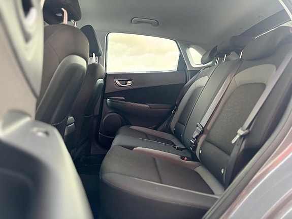 Hyundai Kona 20 of 27