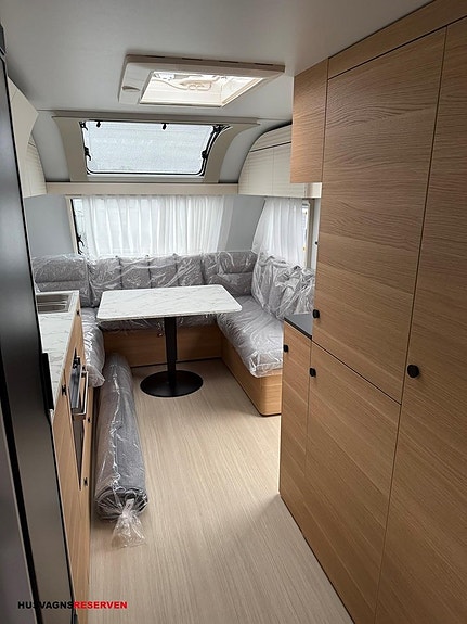 Adria ADORA 663 UT 11 of 20