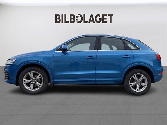 Audi Q3 2 of 5