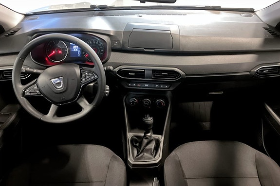 Dacia Sandero 8 of 18