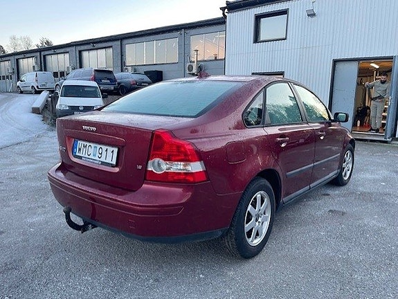 Volvo S40 3 of 5