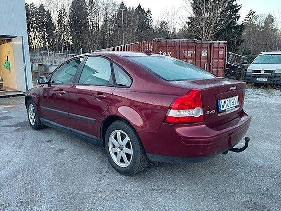 Volvo S40 4 of 5