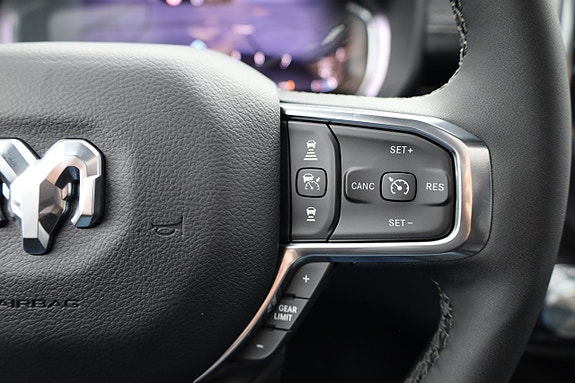 Dodge RAM 1500 18 of 23