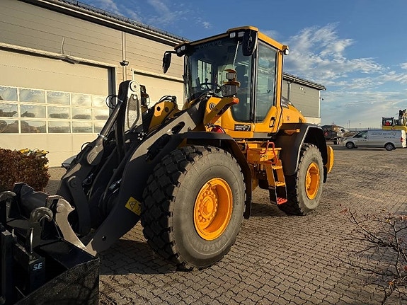Volvo L 90 H 3 of 5