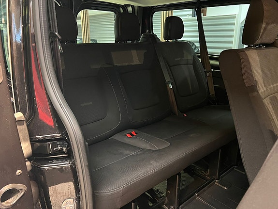 Renault Trafic 18 of 25