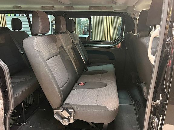 Renault Trafic 17 of 25