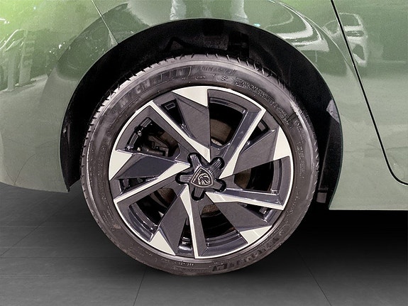 Peugeot 308 14 of 15