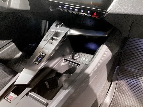 Peugeot 308 9 of 15