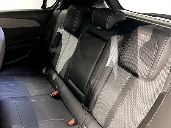 Peugeot 308 11 of 15
