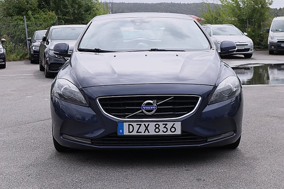 Volvo V40 5 of 17