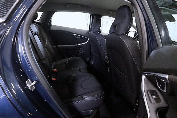 Volvo V40 9 of 15