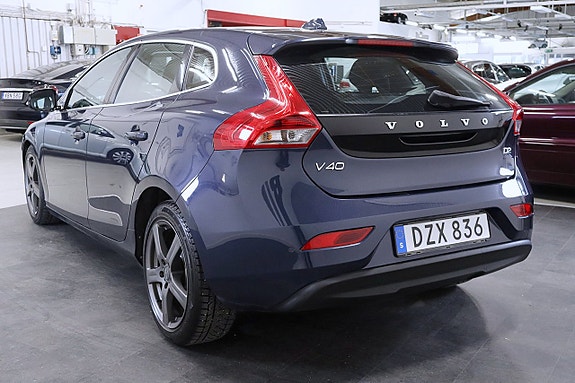 Volvo V40 4 of 15