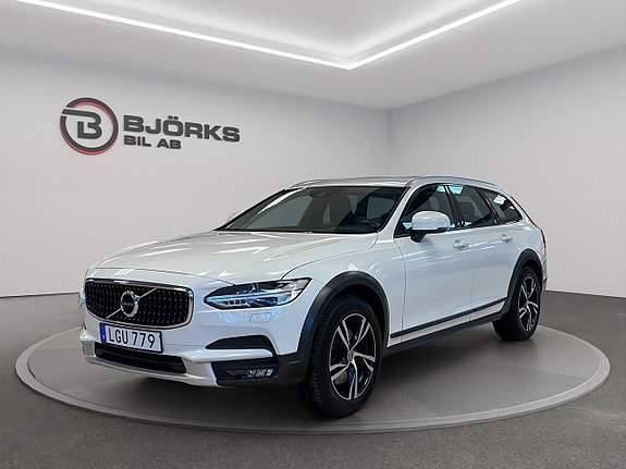 Volvo V90 Cross Country