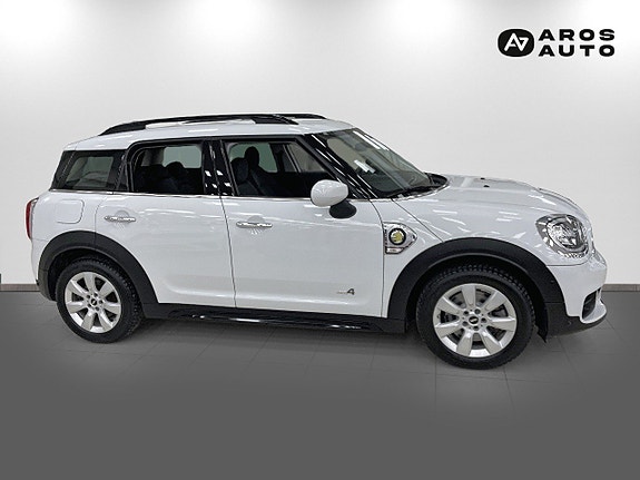 MINI Countryman Cooper SE 4 of 5
