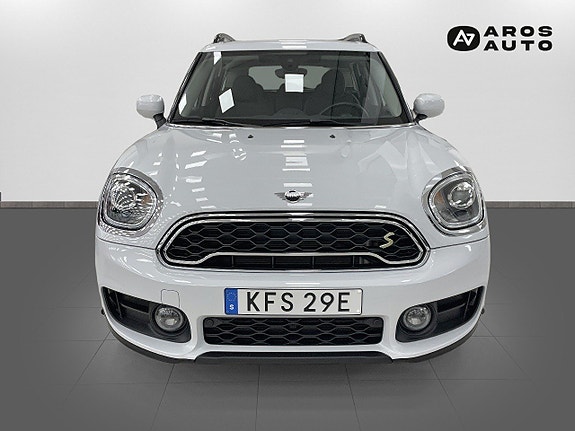 MINI Countryman Cooper SE 2 of 5