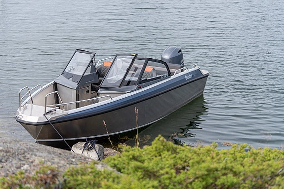 Buster XL Yamaha F115 2024