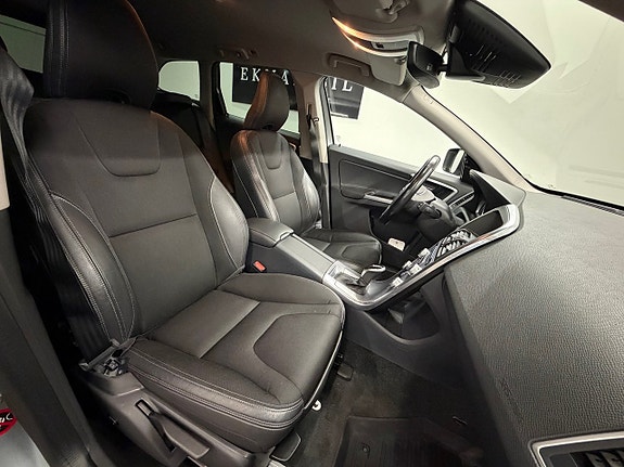 Volvo XC60 9 of 27
