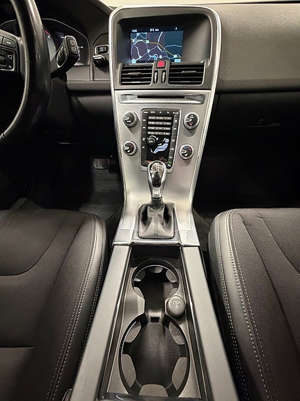 Volvo XC60 19 of 27