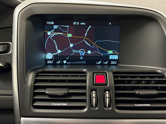 Volvo XC60 21 of 27