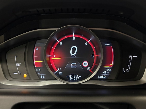 Volvo XC60 17 of 27