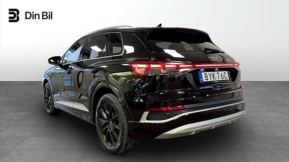 Audi Q4 e-tron 3 of 5