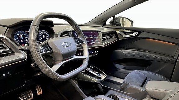 Audi Q4 e-tron 7 of 14