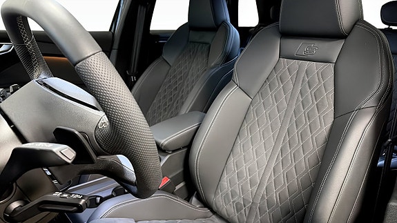 Audi Q4 e-tron 8 of 14