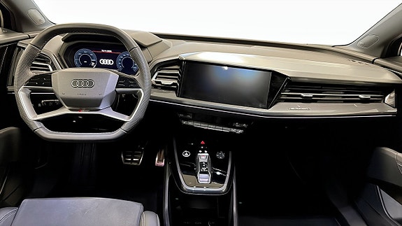 Audi Q4 e-tron 10 of 14