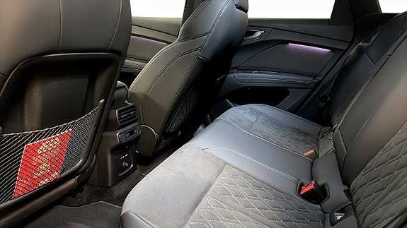 Audi Q4 e-tron 11 of 14