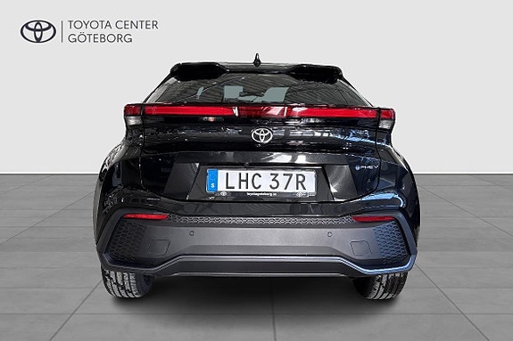 Toyota C-HR 5 of 5