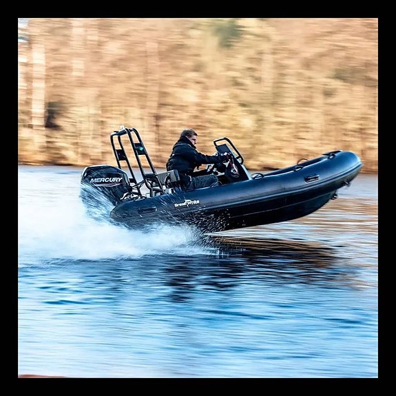 Greatwhite Ribbåt DLX390 ALU inkl. Mercury 40HK