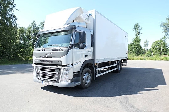 Volvo FM330 4x2