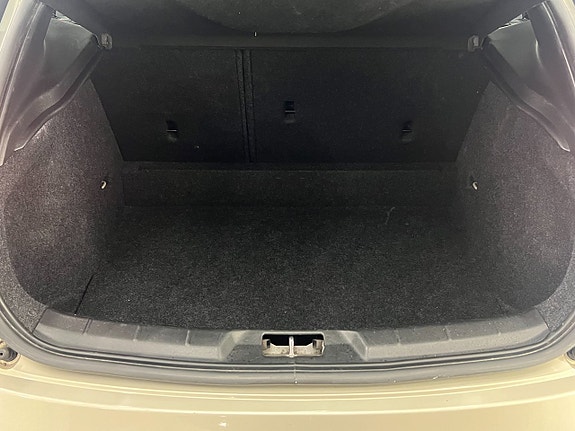 Volvo V40 20 of 20