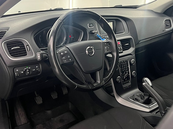 Volvo V40 9 of 20