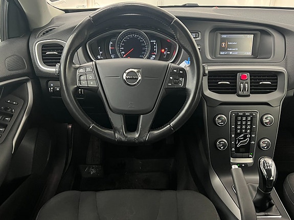 Volvo V40 17 of 20