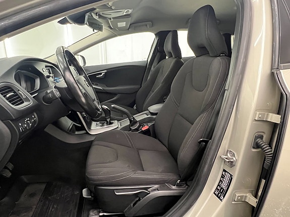 Volvo V40 7 of 20