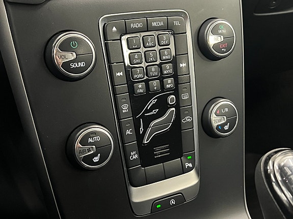 Volvo V40 15 of 20