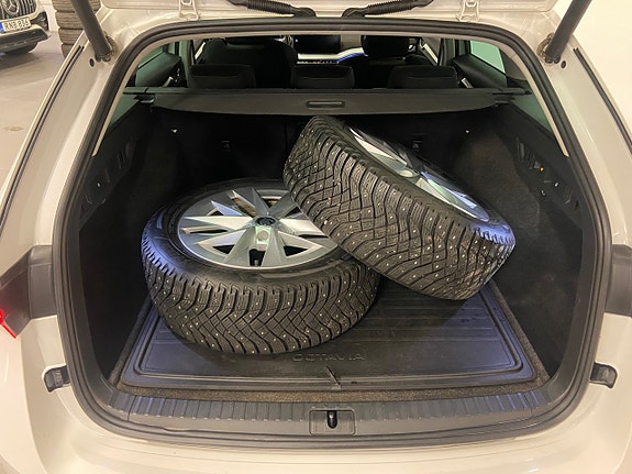Skoda Octavia Scout 8 of 8