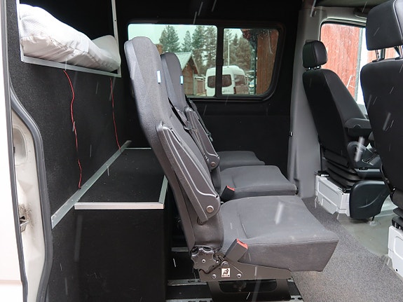 Volkswagen Crafter 14 of 25