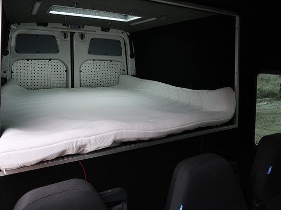 Volkswagen Crafter 13 of 25