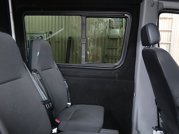 Volkswagen Crafter 21 of 25