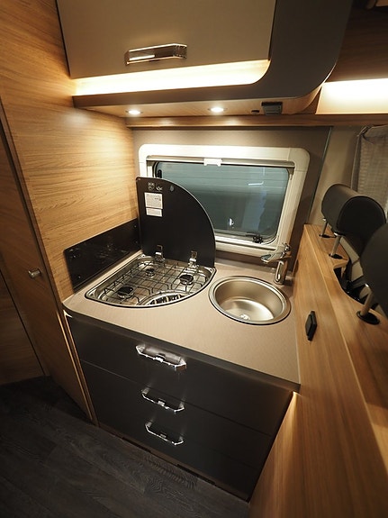 Weinsberg CaraSuite 650 MF Mässerbjudande I AUT | 3500kg | Loungepaket 13 of 21