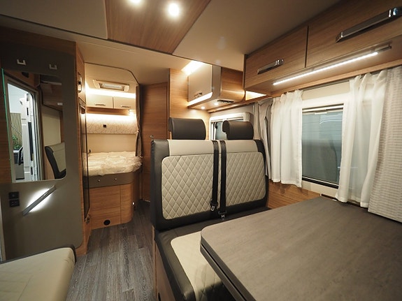 Weinsberg CaraSuite 650 MF Mässerbjudande I AUT | 3500kg | Loungepaket 9 of 21