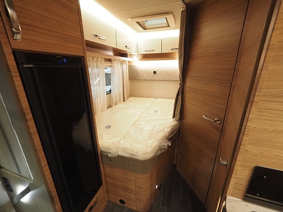 Weinsberg CaraSuite 650 MF Mässerbjudande I AUT | 3500kg | Loungepaket 14 of 21