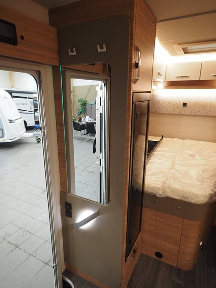 Weinsberg CaraSuite 650 MF Mässerbjudande I AUT | 3500kg | Loungepaket 11 of 21