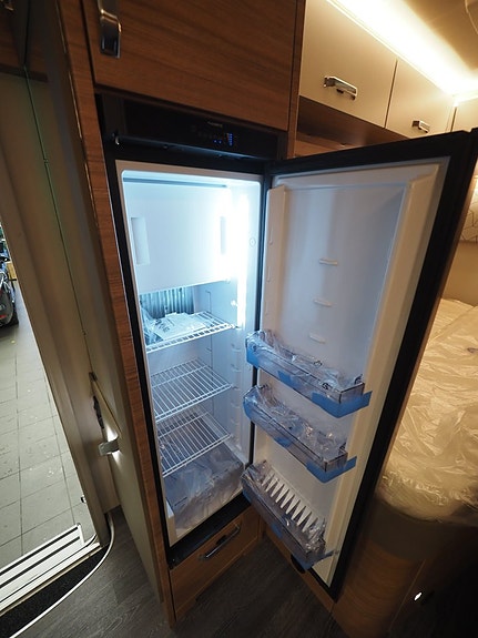 Weinsberg CaraSuite 650 MF Mässerbjudande I AUT | 3500kg | Loungepaket 15 of 21