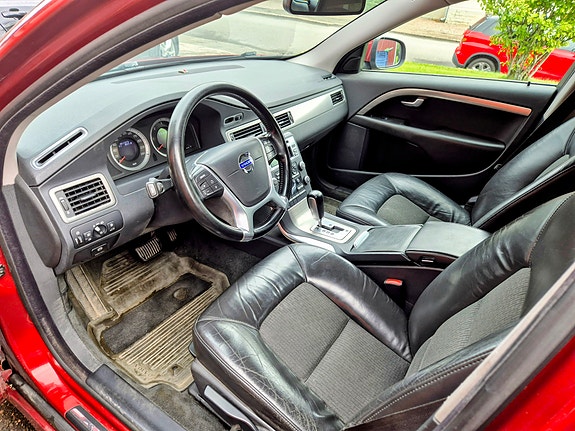 Volvo V70 5 of 9