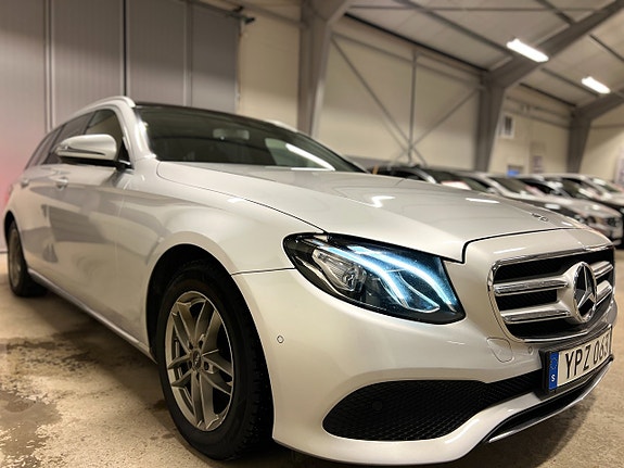 Mercedes-Benz E220 7 of 25