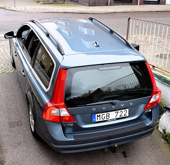 Volvo V70 5 of 11